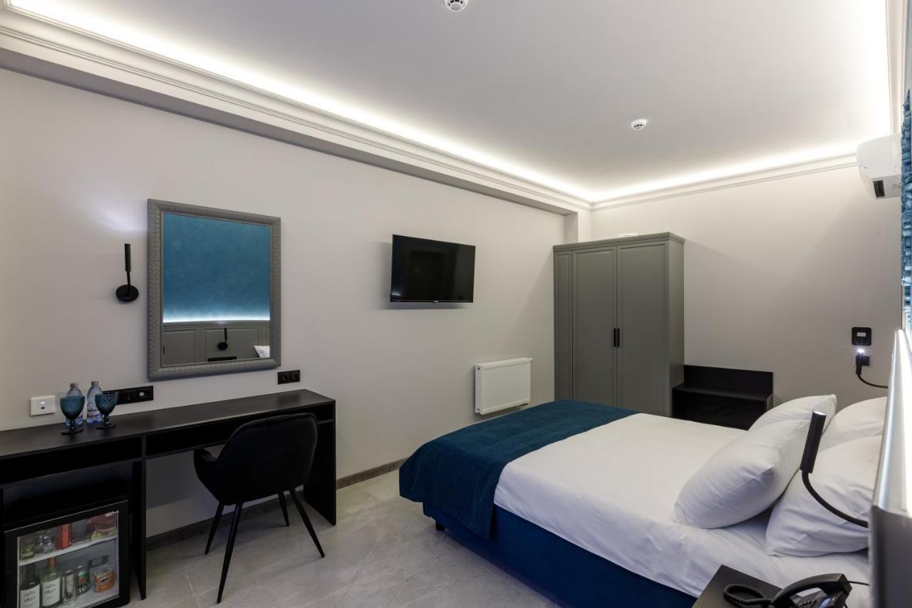 Richmond Hotel Chişinau Exteriör bild
